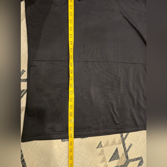 GUC Gymshark Arrival Hoodie, sweatshirt, black, size large, $40 - Picture 16 of 16